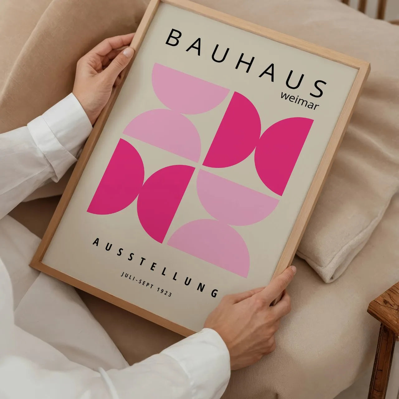 Bauhaus Rosa Energie Poster
