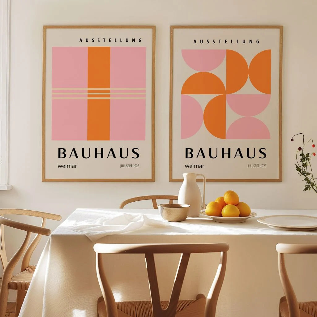 Set mit 2 Bauhaus-Postern – Abstraktion in Rosa und Orange