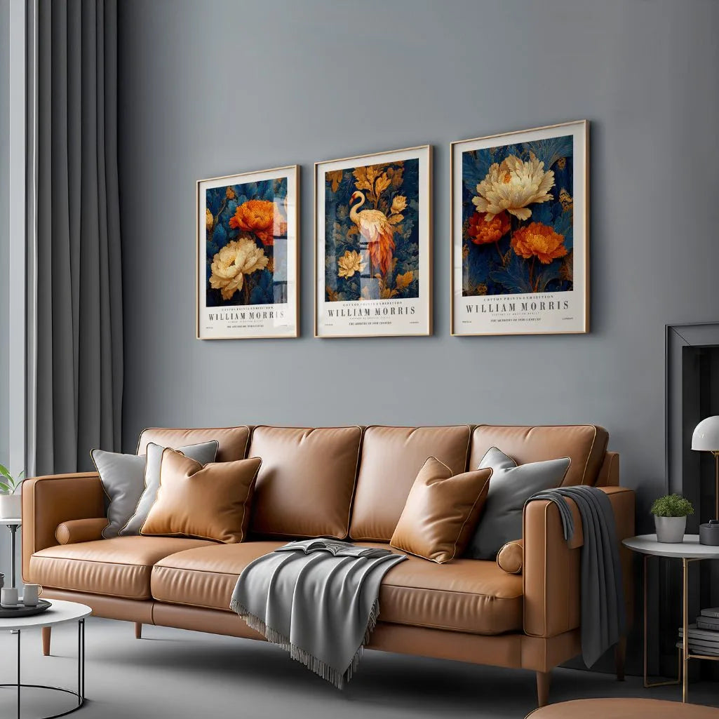 Poster inspiriert von William Morris – Set aus 3 Stück „Flamingo und Blumen in Ornamenten der Natur”