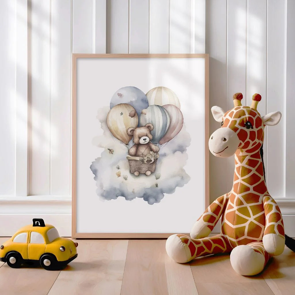 Poster: Teddybär im Korb mit Luftballons auf einer Wolke