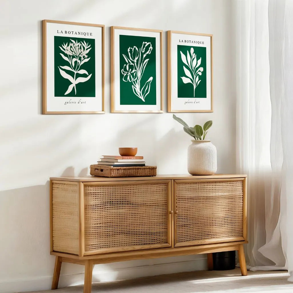 Grüne Botanicals in Weiß – Poster Set (3er)