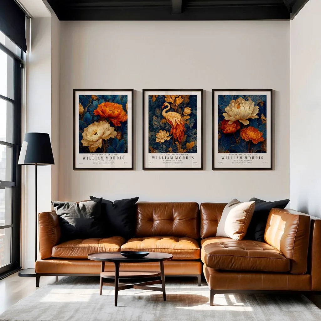 Poster inspiriert von William Morris – Set aus 3 Stück „Flamingo und Blumen in Ornamenten der Natur”