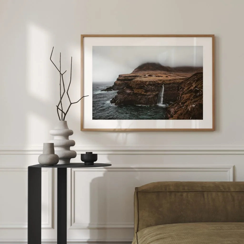 Poster „Klippe mit Wasserfall“