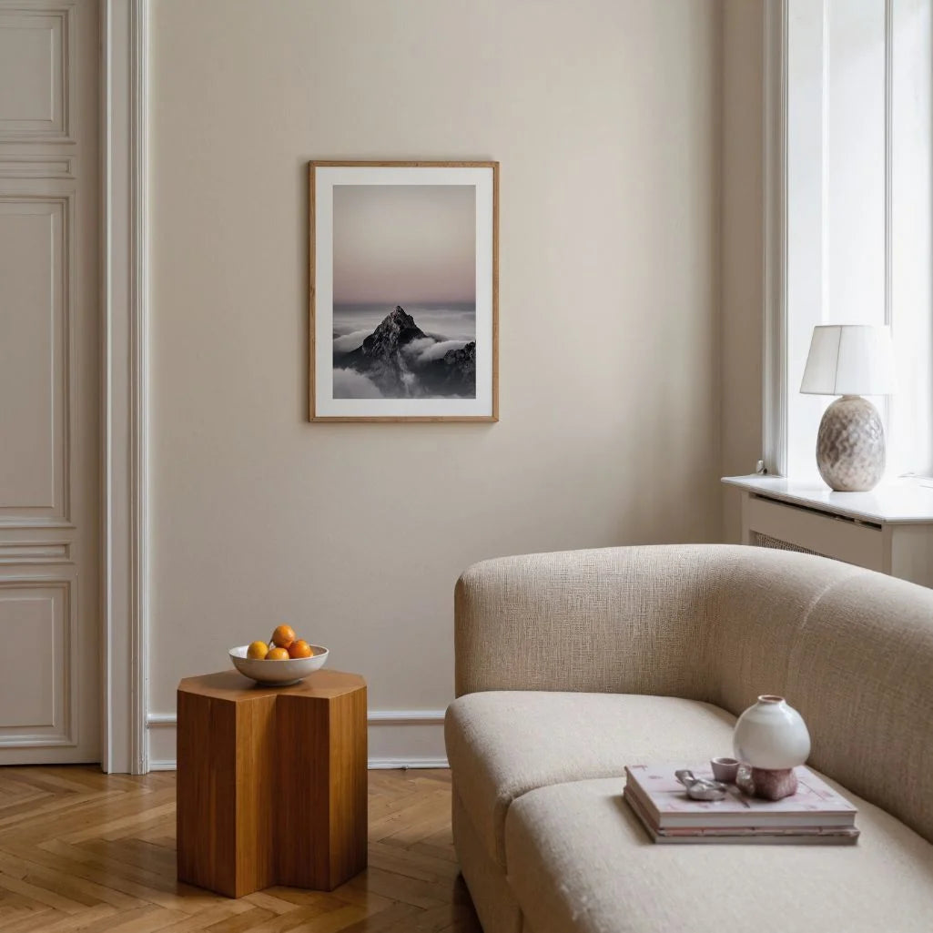 Berggipfel in den Wolken Poster