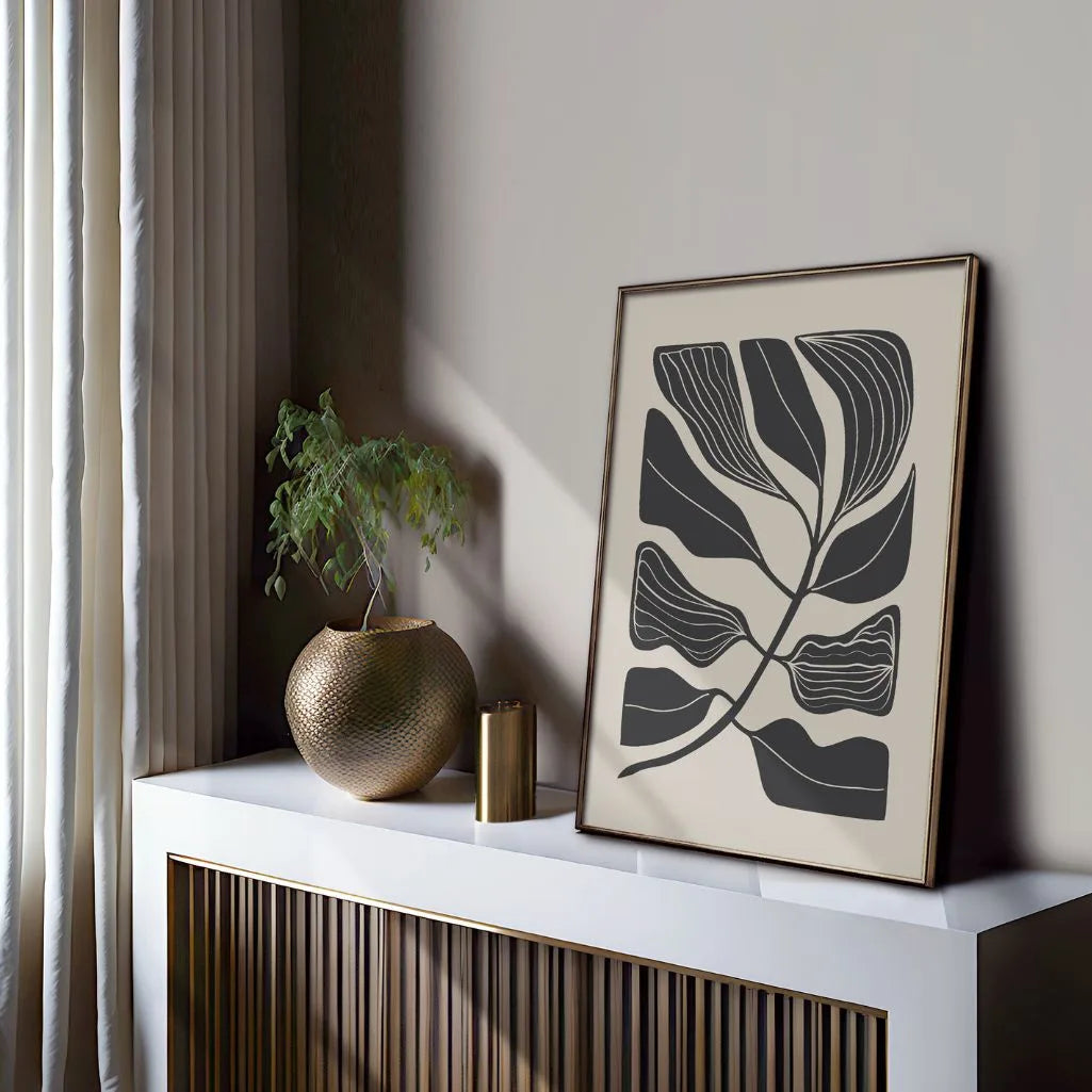 Minimalistisches botanisches Poster mit schwarzen Blättern