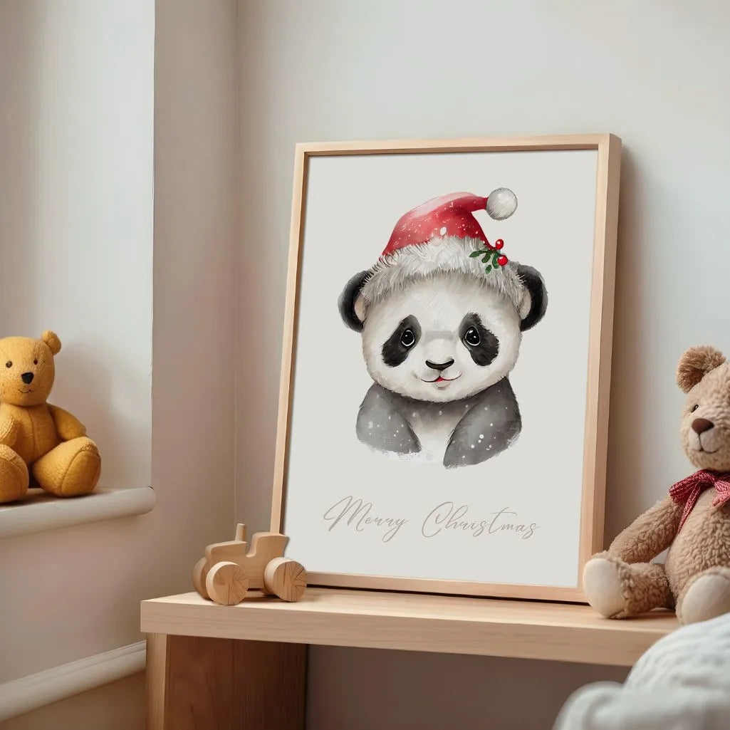 Poster mit einem süßen Panda in einer Weihnachtsmütze